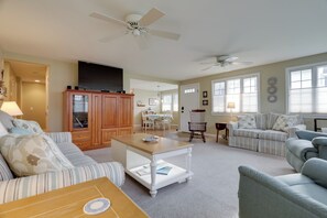 House (3 Bedrooms) | Interior - Westerly Retreat ~ 1/4 Mi to Private Beach! (Westerly)