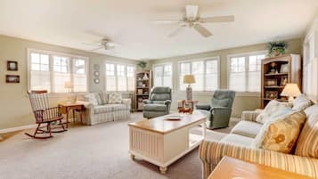 House (3 Bedrooms) | Front of property