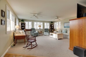House (3 Bedrooms) | Interior - Westerly Retreat ~ 1/4 Mi to Private Beach! (Westerly)