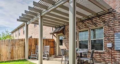 College Station Townhouse w/ Private Patio