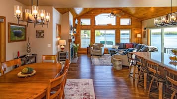 House (4 Bedrooms) | Front of property