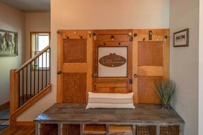 House (4 Bedrooms) | Interior - Spacious Lakeside Family Home on Big Bearskin Lake (Harshaw)