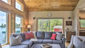 House (4 Bedrooms) | Interior