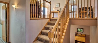 Suburban Gem W/yard+deck 5Mi From Dtwn Rochester!