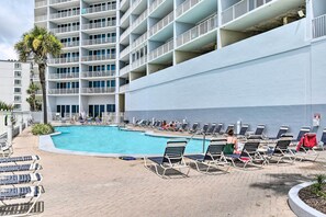 Apartment (3 Bedrooms) | Interior - Beachside Corner-unit Condo in Gulf Shores! (Gulf Shores)