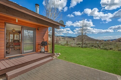 Fish Hook - Cozy cabin tucked in the mountains