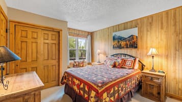 2 bedrooms, iron/ironing board, WiFi (free), bed sheets
