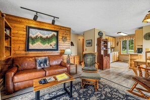 Smart TV, fireplace, DVD player, books