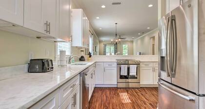 2 Mi to Dauphin St! Charming Home in Mobile
