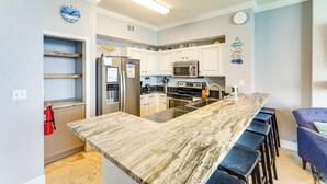 Apartment (2 Bedrooms) | Interior - 28th-floor Panama City Beach Condo w/ Ocean Views! (Panama City Beach)