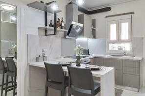 Fridge, oven, stovetop, coffee/tea maker - Modern Studio for Two Mytilene Lesvos (Mytilene)