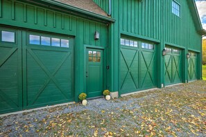 Apartment (1 Bedroom) | Interior