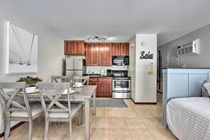 Apartment (0 Bedroom) | Interior