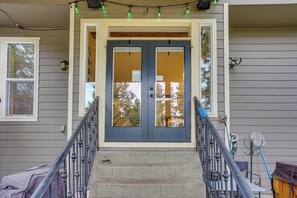 House (4 Bedrooms) | Interior - Cozy Bend Home - Walk to Old Mill District! (Bend)