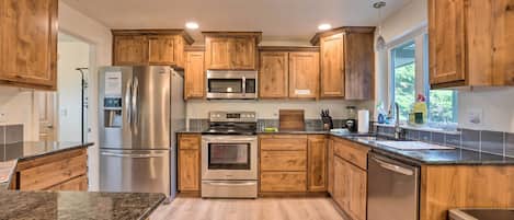 المنشأة من الداخل