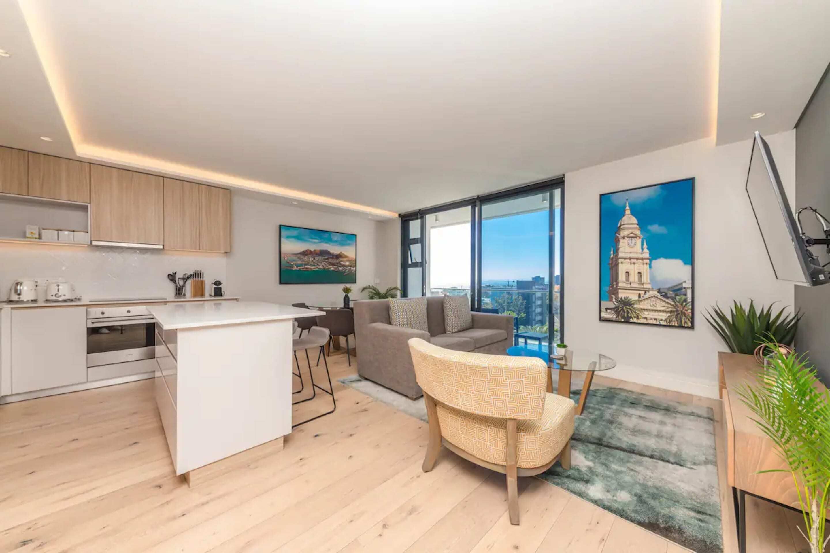 Basic Apartment, 1 Queen Bed | Interior