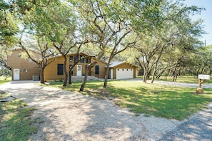 Interior - Canyon Lake House w/ Porch, Views + Private Gazebo (Canyon Lake)