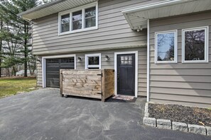 House (1 Bedroom) | Interior - Stylish Pine Plains Home Near Parks & Hiking! (Pine Plains)