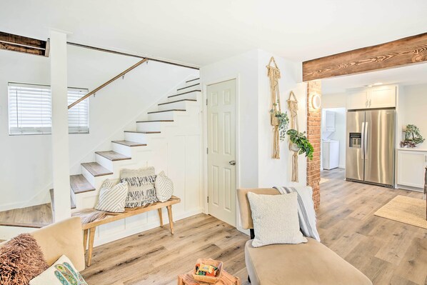 House (2 Bedrooms) | Interior - Downtown Long Beach Home: Walk Everywhere! (Long Beach)