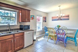 House (3 Bedrooms) | Interior - Foley Getaway w/ Fenced Yard - 13 Mi to Beaches! (Foley)