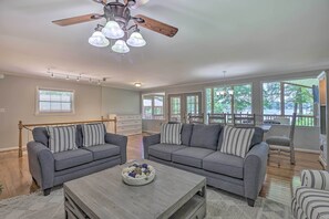 House (3 Bedrooms) | Interior