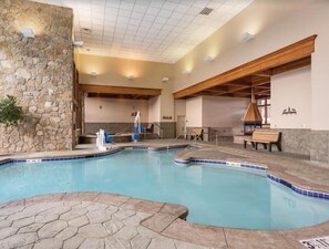 Pool - Relax in Luxurious 3 Bedroom Resort in Breckenridge (Breckenridge)