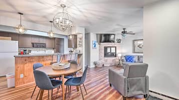 Apartment (2 Bedrooms) | Front of property