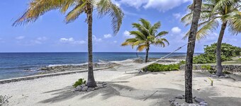 Lovely 'sea Dreams Villa' w/ Private Beach & Deck!