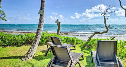 Waipouli Beachfront Condo w/ Balcony + Ocean Views