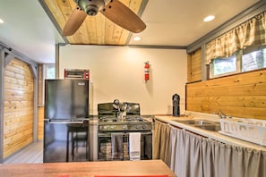 House (1 Bedroom) | Interior