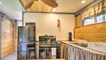 House (1 Bedroom) | Interior