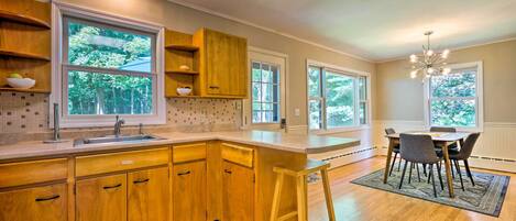 Lò vi sóng, lò nướng, bếp nấu, máy rửa bát