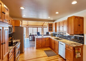 House (2 Bedrooms) | Interior