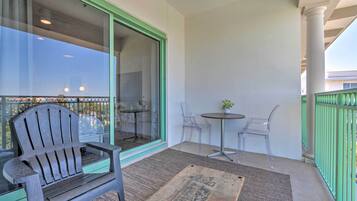 Apartment (0 Bedroom) | Interior