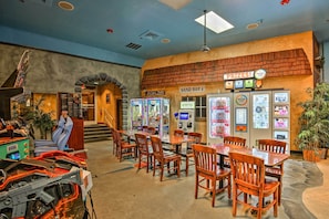 Apartment (4 Bedrooms) | Interior - Regal Palms Escape w/ Lanai: Near Pool & Disney! (Davenport)