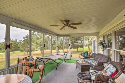 Finger Lakes Retreat w/ Sunroom, Fire Pit & Bbq!