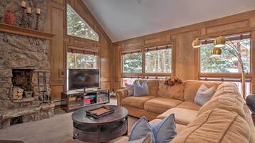 House (5 Bedrooms) | Front of property