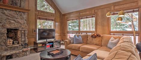 House (5 Bedrooms) | Front of property