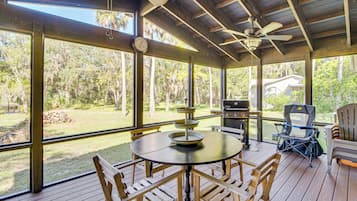 House (2 Bedrooms) | Front of property