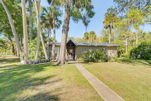 House (2 Bedrooms) | Interior - Waterside Anglers Heaven: Crooked River Fish Camp (Inglis)