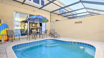 Apartment (3 Bedrooms) | Front of property
