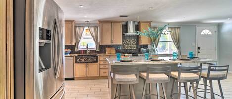 House (3 Bedrooms) | Interior