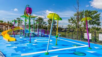 House (6 Bedrooms) | Interior