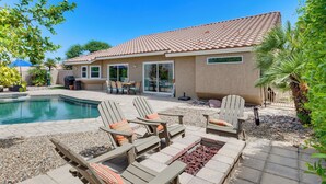 A house with a swimming pool, outdoor seating, and a patio area. - Enjoy Luxury By Tennis/coachella/stagecoach (Indian Wells)