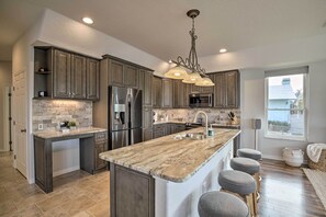 House (3 Bedrooms) | Interior - Heated Pool/spa & Dock: Apollo Beach Home on Canal (Apollo Beach)