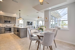 House (3 Bedrooms) | Interior - Heated Pool/spa & Dock: Apollo Beach Home on Canal (Apollo Beach)