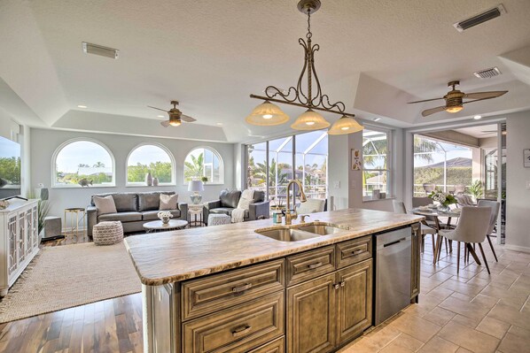 House (3 Bedrooms) | Interior - Heated Pool/spa & Dock: Apollo Beach Home on Canal (Apollo Beach)