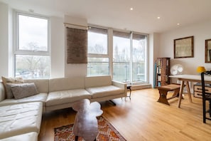 Basic Apartment, 1 King Bed | Living area - Beautiful Waterfront 1BD Flat - Bethnal Green (London)