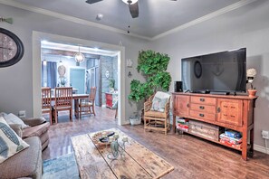 Cottage (2 Bedrooms) | Interior - Historic Galveston Home: Walkable Neighborhood! (Galveston)