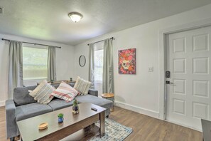 House (2 Bedrooms) | Interior - Beautiful Miami Getaway < 6 Mi to Downtown! (Miami)